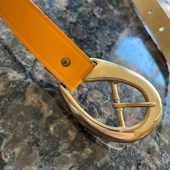 Vintage Tilted Yellow & Gold Asymmetrical Belt - Picture 4 of 5
